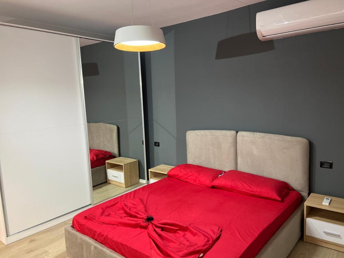 Amion Apartment In Center Of Тирана Екстериор снимка