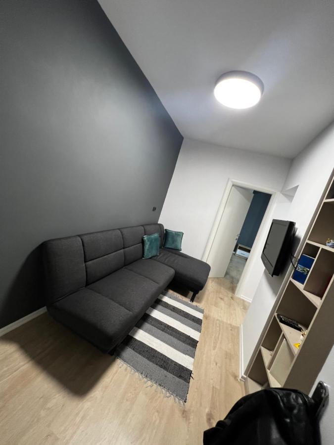 Amion Apartment In Center Of Тирана Екстериор снимка