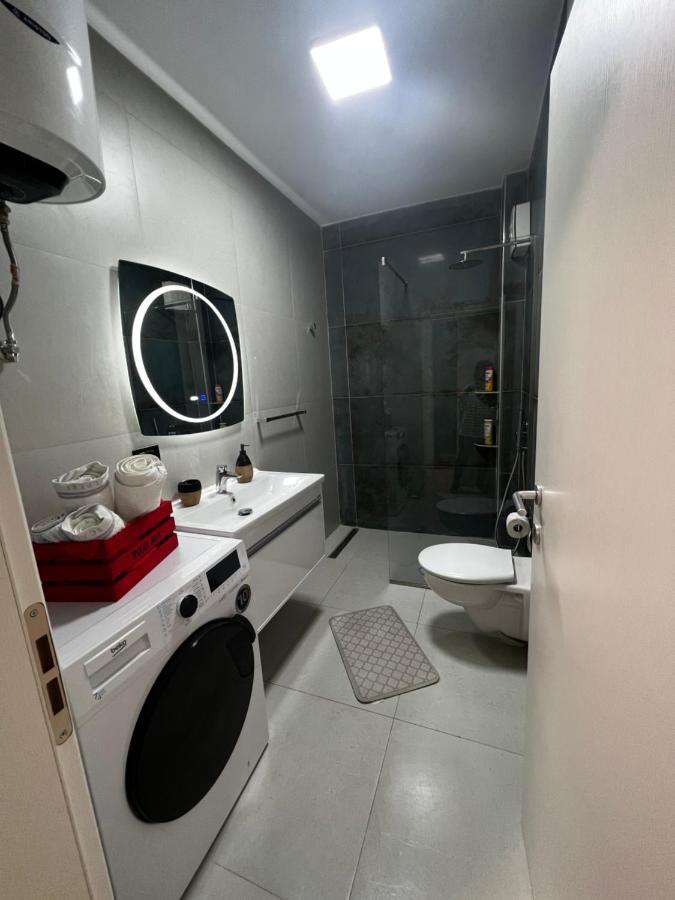 Amion Apartment In Center Of Тирана Екстериор снимка