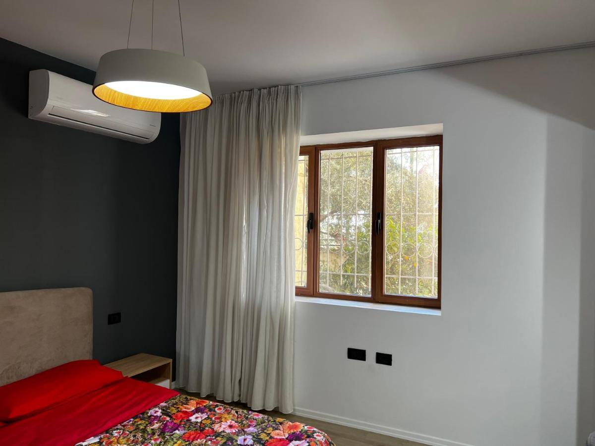 Amion Apartment In Center Of Тирана Екстериор снимка