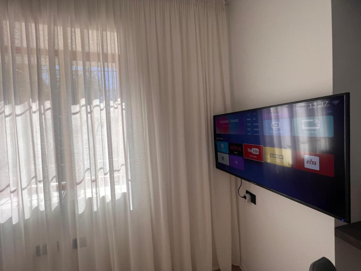 Amion Apartment In Center Of Тирана Екстериор снимка